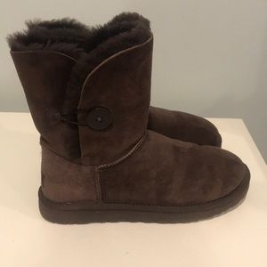 UGG Bailey Button Brown